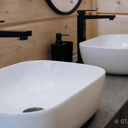 Mala Laka * كوشتيليسكا